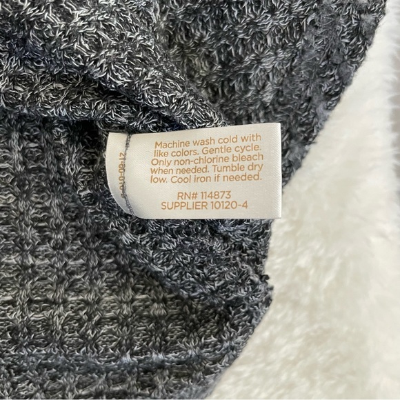 Decree Heather Gray Mock Turtleneck Cold Shoulder Knit Sweater - Picture 12 of 14